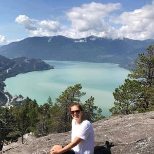 Meet your Posher, Carla